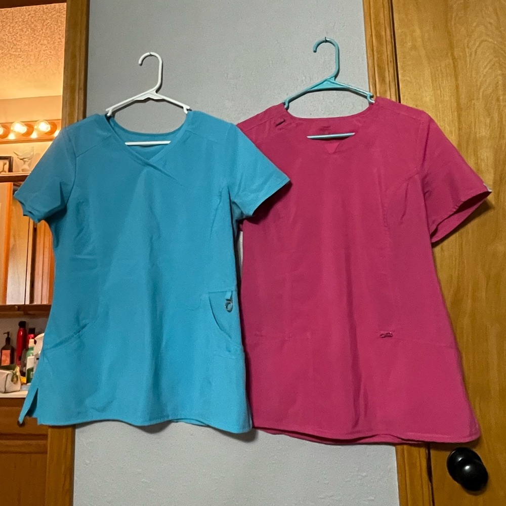Size Med scrub tops
